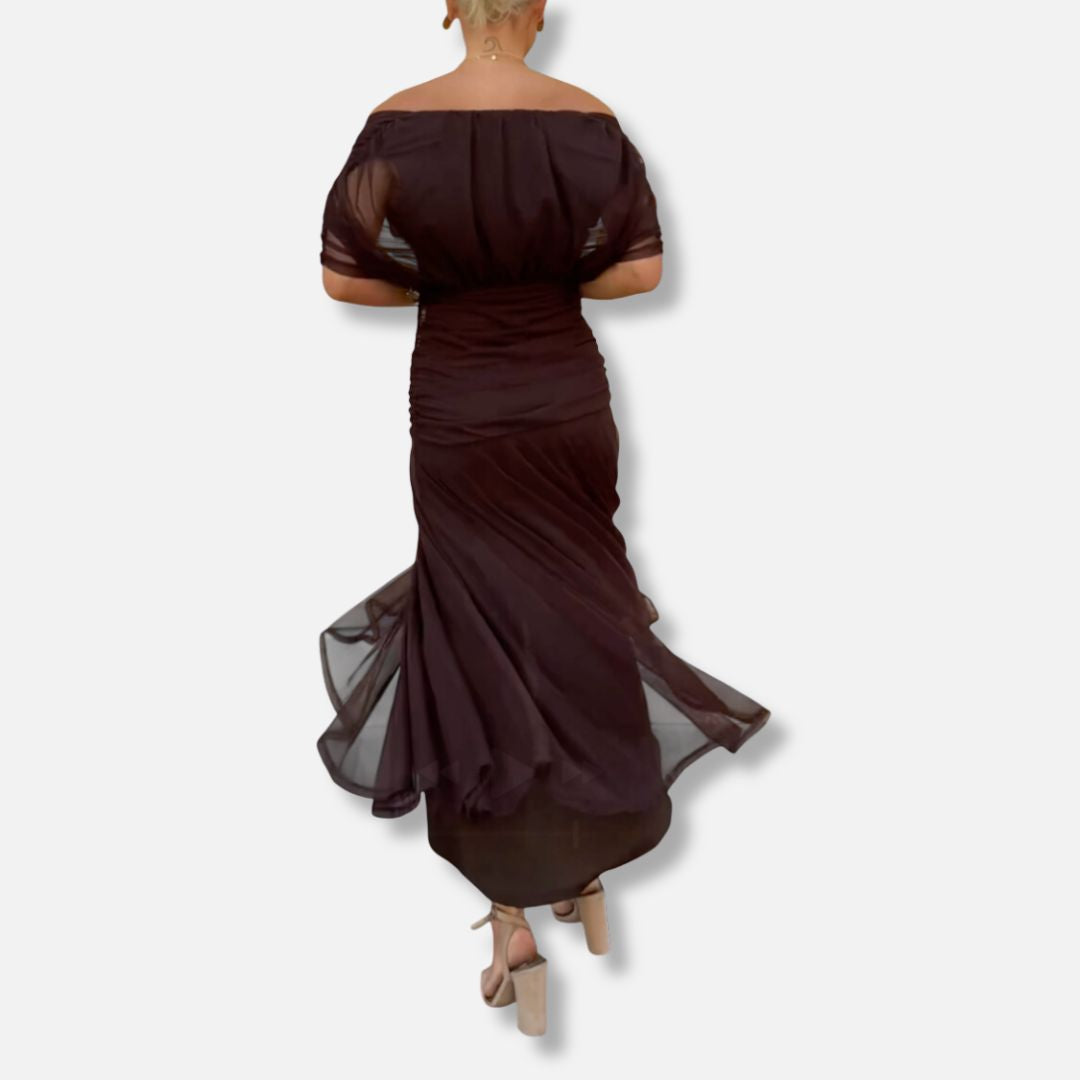Evelyn – Elegant Dress with V-Neck