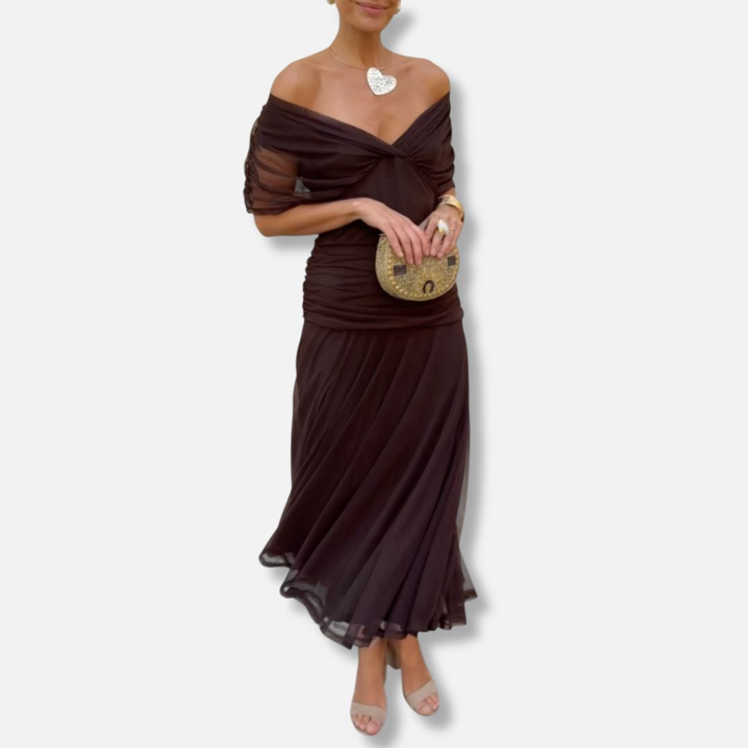 Evelyn – Elegant Dress with V-Neck