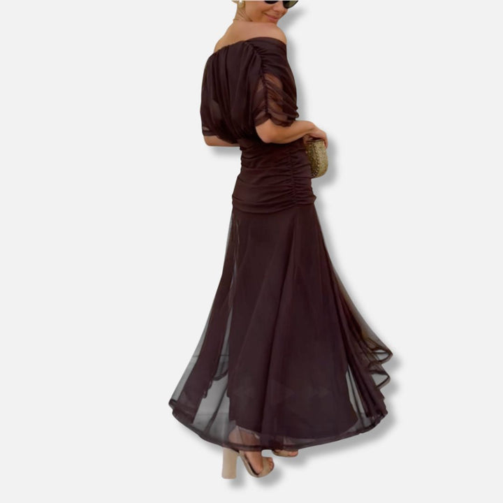Evelyn – Elegant Dress with V-Neck