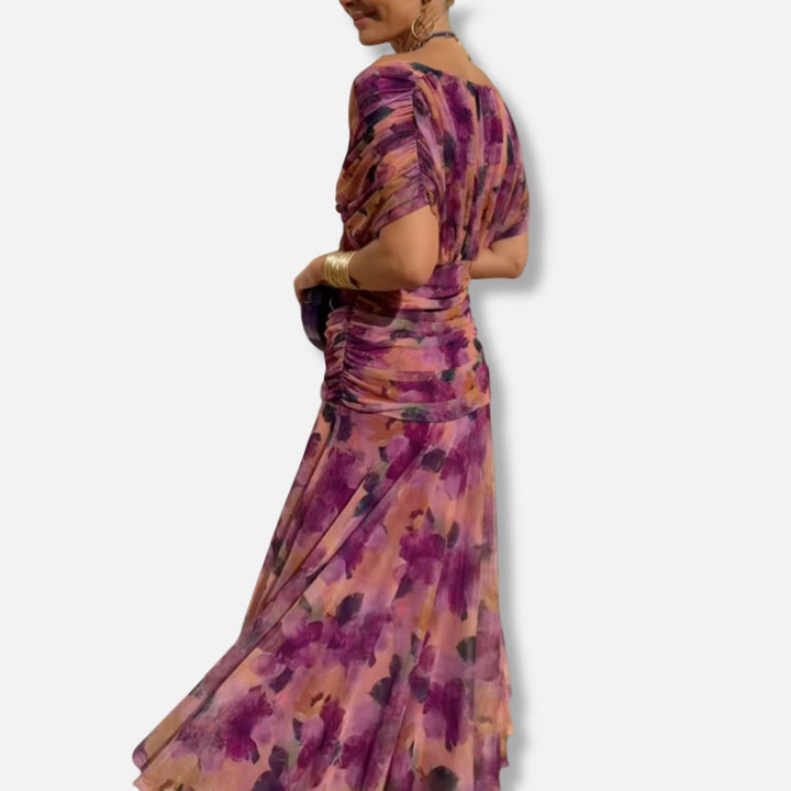 Evelyn – Elegant Dress with V-Neck