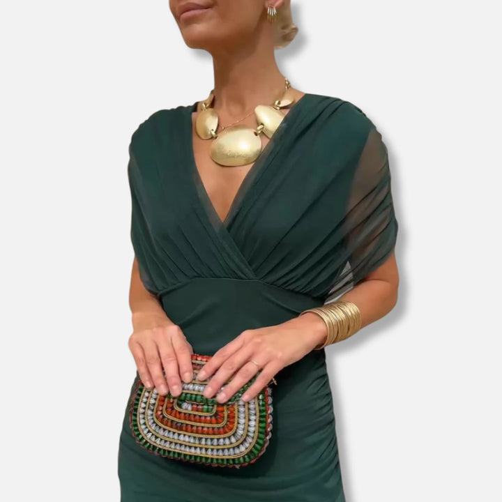 Evelyn – Elegant Dress with V-Neck
