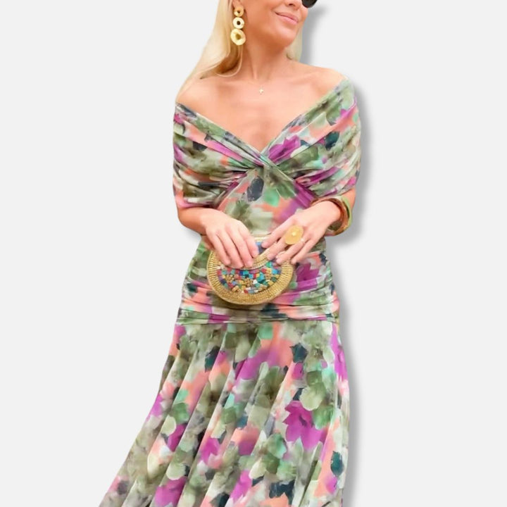 Evelyn – Elegant Dress with V-Neck