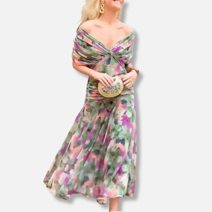Evelyn – Elegant Dress with V-Neck