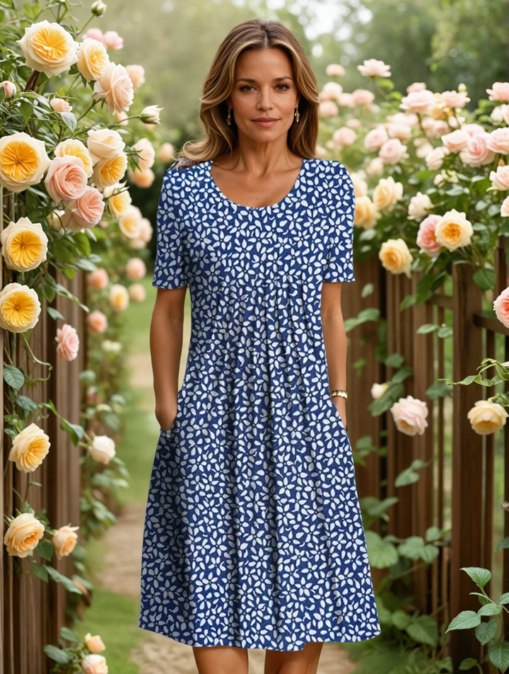 Harper | Elegant dress with a flattering finish at the belly