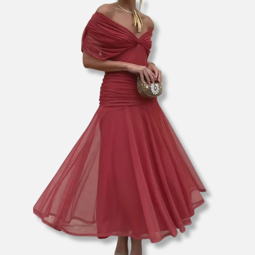 Evelyn – Elegant Dress with V-Neck