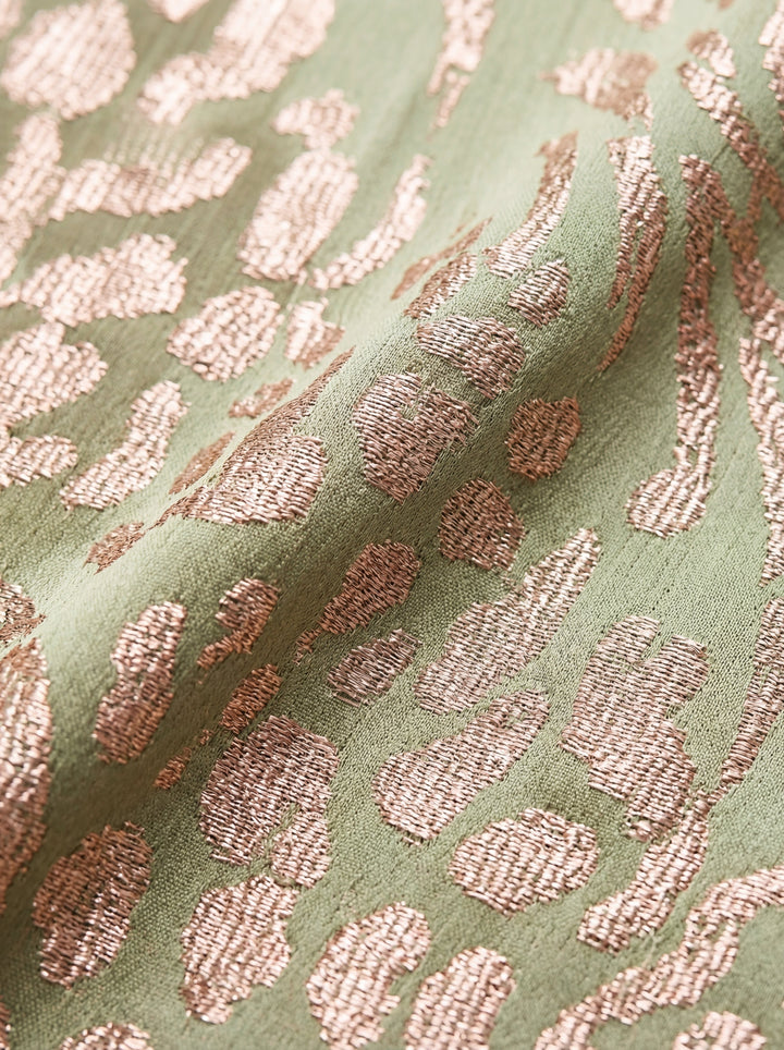 Julia | Elegant dress in lightweight and flowing fabric