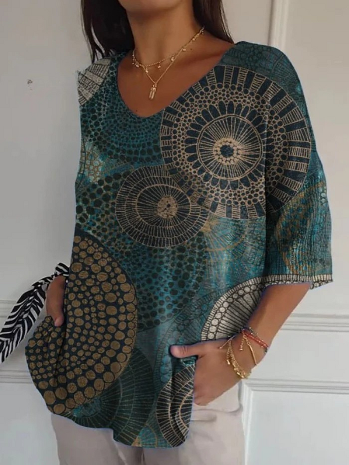 Casual knit pullover with vintage abstract geometric pattern for women