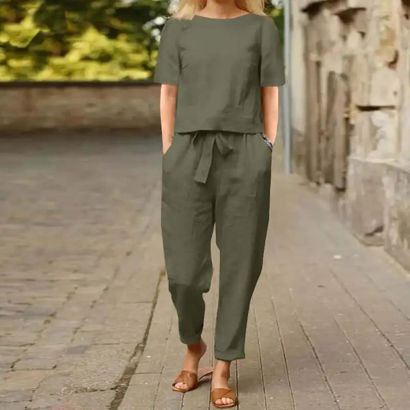 Charm - Chic Two-Piece Loungewear Set